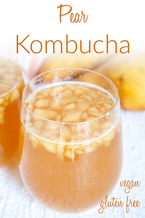 This Pear Kombucha is fruity and fizzy. Made with fresh juicy pears, it's a sweet drink for fall and the holidays. Christmas Kombucha, Pear Kombucha, Kombucha Drink, Kombucha Flavors, Homemade Kombucha, Kombucha Recipe, Spiced Apple Cider, Vegan Lunch Recipes, Work Fun