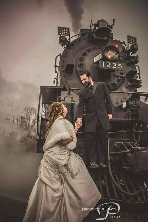 Polar Express Theme Wedding, Polar Express Wedding, Steam Train Wedding, Train Wedding Photos, Train Wedding Theme, Photo Married, Railroad Wedding, Polar Express Theme, Steampunk Photography