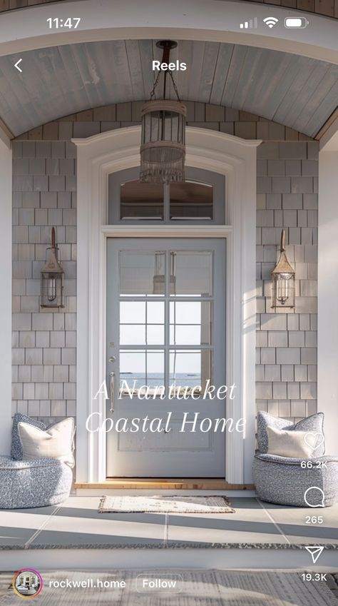 Nantucket Homes Interiors, Nantucket Front Door, Gray Beach House Exterior, Nantucket Beach House Exterior, Beach House Doors, New England Style Home Exterior, Nantucket Style Homes Exterior, Modern Coastal Home Exterior, Hamptons Style Exterior