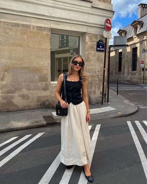 Smock-Waist Midi Skirt curated on LTK Summer Travel Outfit Ideas, Linen Skirt Outfit, Beige Skirt Outfit, Summer Travel Outfit, Travel Outfit Ideas, Comfortable Travel Outfit, European Summer Outfits, Milan Street Style, Italy Outfits