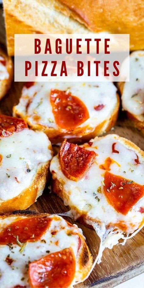 Baguette Pizza Recipe, Homemade Pizza Bites, Baguette Pizza, Baguette Appetizer, Homemade Baguette, Mini Pizza Bites, Baguette Recipe, Pizza Appetizers, French Bread Pizza