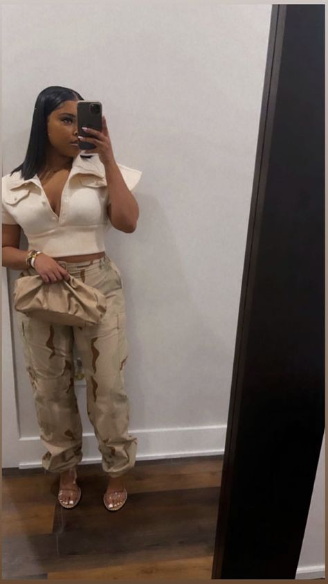 Tan Set Outfit, Black Cargo Pants Outfit With Heels, Camo Cargo Pants Outfit With Heels, Cargo Pants Brunch Outfit, Tan Pants Outfit Black Women, Tan Camo Pants Outfit, Chill Brunch Outfits Black Women, Dressy Streetwear Fashion, Cargo Pants With Heels Outfit