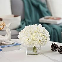 Flower Arrangements In Vase, Faux Hydrangea Arrangement, Faux Flowers In Vase, Water In Glass, Artificial Flowers In Vase, Wedding Dining Table, Living Room Cream, Hydrangea Arrangement, White Artificial Flowers