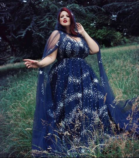 Dark Feminine Fashion, Chotronette Dresses, Plus Size Ballgown, Georgina Horne, Starry Night Dress, Celestial Dress, Plus Size Ball Gown, Plus Size Art, Prom Dress Plus Size