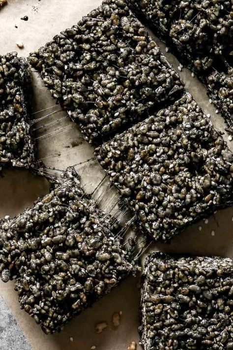 Black Sesame Brownie, Rice Krispie Treats Vegan, Black Sesame Rice Krispie, Sesame Rice Krispie Treats, Pistachio Rice Krispie Treats, Black Sesame Rice Krispie Treats, Black Sesame Paste Recipe, Fancy Rice Crispy Treats, Fall Rice Krispie Treats