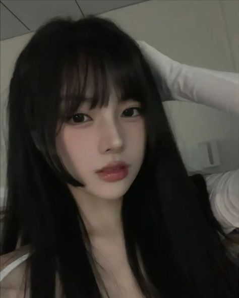 Black Hair Bangs, Japanese Haircut, Membentuk Alis, Hime Cut, Cute Bangs, Hair Inspiration Long, Haircut Inspo, Japanese Hairstyle, How To Style Bangs