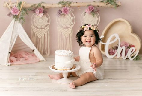 Pink Boho Cake, Vintage Cake Smash, Twins 1st Birthday Ideas, Boho Cake Smash, Bday Photoshoot Ideas, Boho Cake, Bday Photoshoot, Twins 1st Birthdays, 1st Birthday Ideas