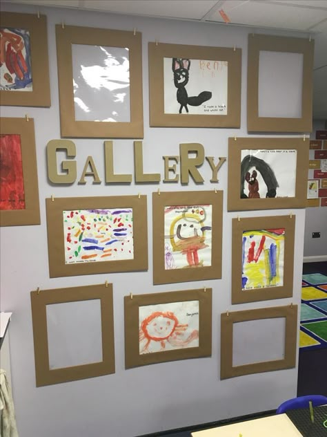 Art Display Classroom Preschool, Artwork Display Ideas Classroom, Art Display Kids Classroom, Art Display For Classroom, Reggio Preschool Classroom Decor, Preschool Gallery Wall, Daycare Art Wall Ideas, Art Gallery Preschool Display Ideas, Art Gallery Classroom Display