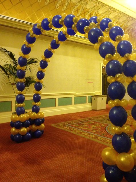 Balloon Archway, Balloon Hacks, Link Balloons, Party City Balloons, Balloon Gifts, Deco Ballon, Balloon Garland Diy, Spongebob Party, Celebration Balloons