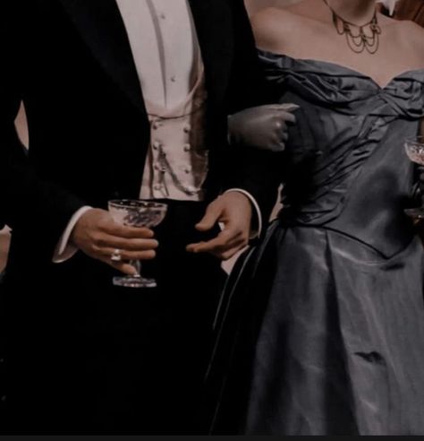 Daphne And Simon, Storm And Silence, Dark Royalty Aesthetic, Era Victoria, Royalty Core, Royal Core, Ball Aesthetic, Victorian Aesthetic, Queen Aesthetic