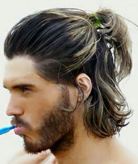 Mens Ponytail Hairstyles, Man Ponytail, Man Bun Hairstyles, Half Ponytail, Mens Hairstyles Medium, Men's Long Hairstyles, Medium Length Hair Men, Corte De Cabelo Masculino, Long Hair Styles Men