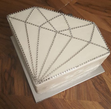 60th Wedding Anniversary Decorations, Bling Birthday Party, Diamond Wedding Anniversary Cake, Diamond Anniversary Cake, Diamond Theme Party, Diamond Wedding Cakes, 60th Wedding Anniversary Party, 75 Birthday Cake, Diamond Cake