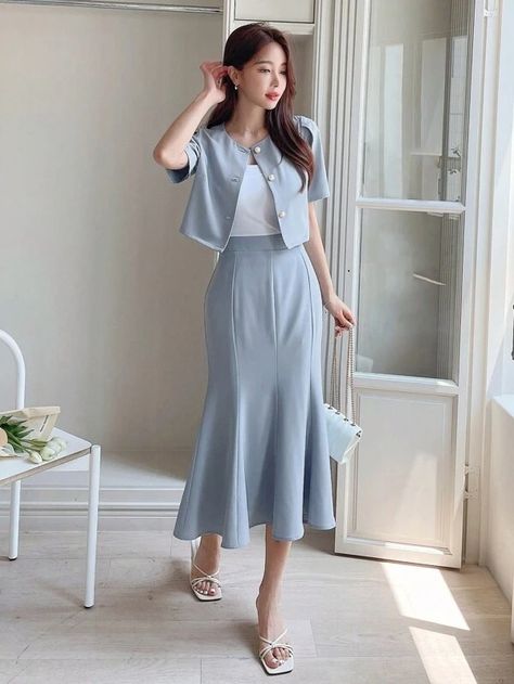 Discover great products at the best prices at Dealmoon. SHEIN DAZY Solid Button Front Jacket & Mermaid Hem Skirt. Price:$28.49 at SHEIN Dusty Blue Outfit, Blue Outfit For Women, Sleeves Outfit, Drop Shoulder Top, Iphone Instagram, Mermaid Skirt, Hem Skirt, Puff Sleeve Blouse, Blazer Buttons