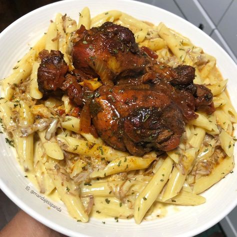 Curry Beef, Brown Stew Chicken, Stew Chicken, Pasta Dinner Recipes, Island Food, Creamy Pasta, Food Goals, Unhealthy Food, Food Culture