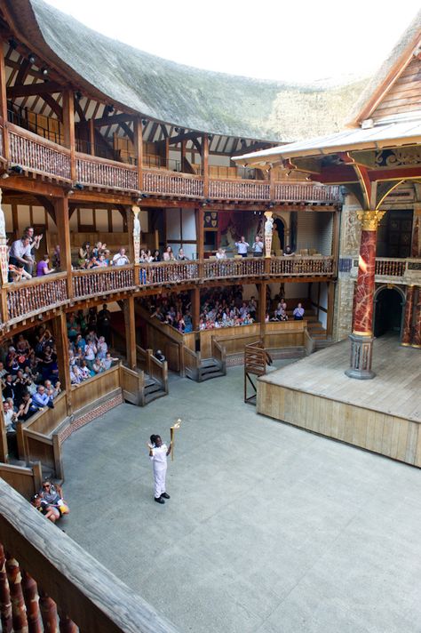 Shakespeare's Globe Theatre, Shakespeares Globe, Globe Theatre London, Shakespeare Movies, Shakespeare Globe, Medieval Theatre, The Globe Theatre, Globe Theatre, Public Theater