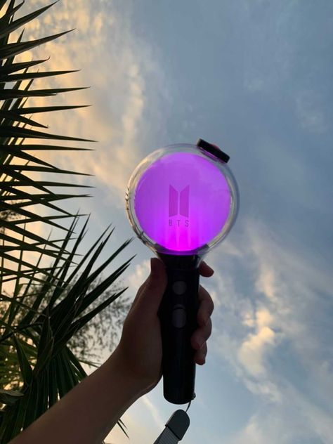 Lightstick Decoration, Bts Lightstick, Bts Gifts, Kpop Lightsticks, Army Accessories, Cute Owls Wallpaper, Purple Bottle, Army Pics, Army Wallpaper