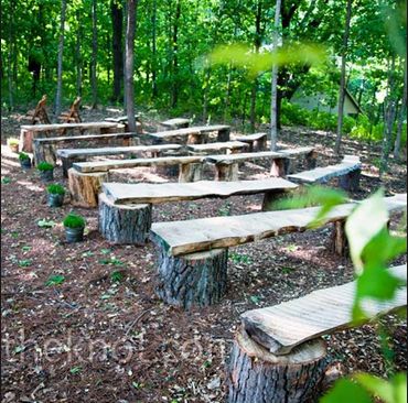 log benches Wedding Bench, Wooden Benches, Rustic Wooden Bench, Deco Champetre, Tree Stumps, Enchanted Forest Wedding, Ceremony Seating, Camping Area, Tree Stump