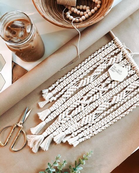 Macrame Aesthetic Photography, Macrame Photoshoot, Macrame Packaging, Macrame Photography, Business Photography, Handmade Stuff, Macrame Patterns Tutorials, Boho Macrame, Modern Macrame