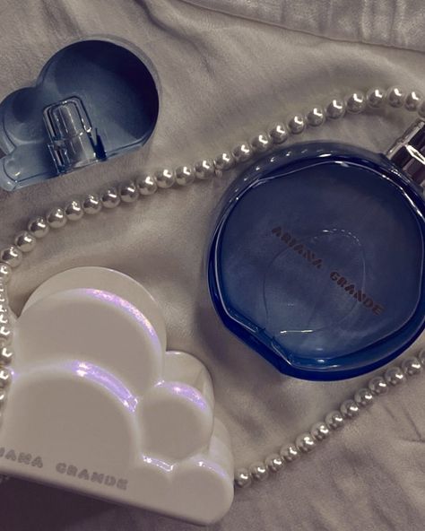 Ariana Grande Cloud Aesthetic, Ariana Grande Mini Perfume, Cloud Perfume Aesthetic, Cloud Perfume Ariana, Ariana Cloud Perfume, Cloud Ariana Perfume, Ariana Grande Perfume Aesthetic, Ariana Grande Cloud Perfume, Princess Vanity