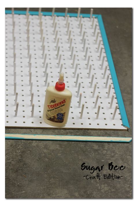 Sugar Bee Crafts: sewing, recipes, crafts, photo tips, and more!: Thread Rack - tutorial Diy Thread Storage, Diy Thread Holder, Thread Rack, Pegboard Storage, Sewing Room Storage, Spool Holder, Thread Storage, Sewing Room Design, Dream Craft Room