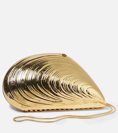 30 Honeymoon Wardrobe Buys to Shop Right Now Jewelry Vivienne Westwood, 2000s Accessories, Honeymoon Wardrobe, Shell Clutch, Handbags For Ladies, Honeymoon Style, Golden Life, My Style Bags, Chic Shoes