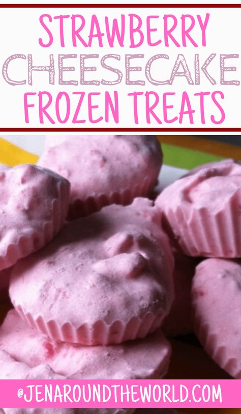 Strawberry Cheesecake Frozen Treats - Jen Around the World Frozen Fruit Bars, Healthy Breakfast Snacks, Frozen Yogurt Recipes, Craving Sweets, Strawberry Treats, Keto Treats, Frozen Strawberry, Fat Bomb, Guilt Free Dessert