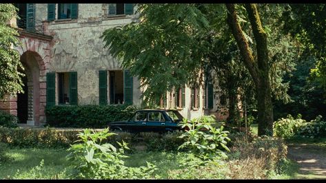 Tour The 17th-Century Italian Villa In Director Luca Guadagnino’s 'Call Me By Your Name' - ELLEDecor.com Cmbyn House, Call Me By Your Name House, Cmbyn Aesthetic, Your Name Aesthetic, Your Name Movie, Sufjan Stevens Summer, Elio Elio Elio, Somewhere In Northern Italy 1983, To Speak Or To Die