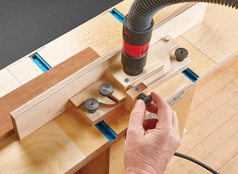 Shop-Made Micro-Adjustable Router Table Fence | Woodsmith Best Router Table, Router Fence, Small Router, Hand Held Router, Router Table Fence, Woodwork Tools, Fence Planning, Woodsmith Plans, Best Circular Saw