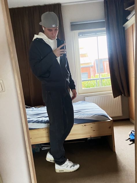 Men outfit Airmax 1 Outfit Men, Airmax 1 Outfit, Zip Hoodie Outfit, Grey Zip Hoodie, Hoodie Outfit Men, Pants White, Hoodie Outfit, Different Outfits, White Hoodie