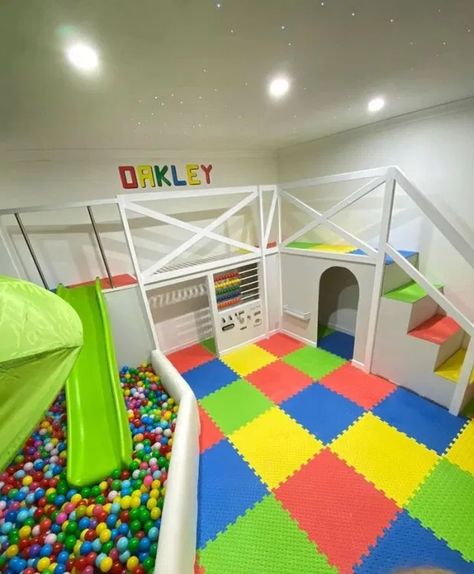 Dad transforms his dated living room into an incredible soft playroom for his son complete with a ball pit and slide Soft Playroom, Kids Playroom Ideas Diy, Playroom Table, Small Playroom, Indoor Playroom, Diy Playroom, Baby Playroom, Basement Playroom, Boys Playroom