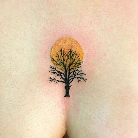 Sun rising through tree from my flash book. Merci Clara! 🌞 . . . #originaltattoodesign #sunrise #treetattoo #sunandtree #sunrising… Sun Tree Tattoo, Tree With Sun Tattoo, Sun And Tree Tattoo, Tree And Sun Tattoo, Sun Setting Moon Rising Tattoo, Sunbeam Tattoo Sunlight, Rising Sun Tattoo Designs, Sunrise Over Trees Tattoo, Sunrise Tattoo Rising Sun