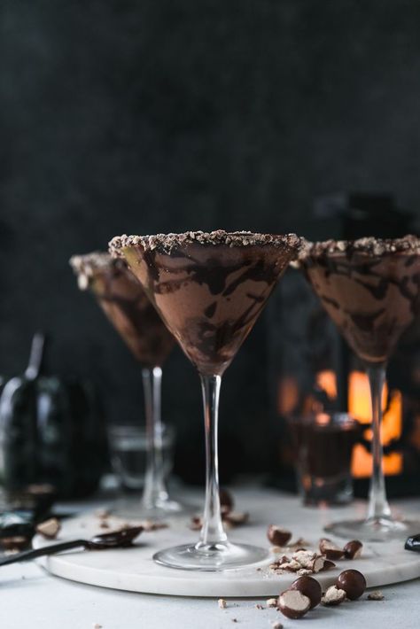 These Dark Chocolove Malted Martinis are a perfect after dinner drink or fun cocktail to serve this holiday season! They're wonderful to make for Halloween, or for when you want a sweet treat! They're made with a homemade dark chocolate fudge sauce, chocolate malt powder, chocolate liqueur, and vodka! Chocolate Espresso Martini Recipe, Chocolate Espresso Martini, Chocolate Martinis, Malt Powder, Sweet Cocktail, Homemade Dark Chocolate, Chocolate Fudge Sauce, Espresso Martini Recipe, Dark Chocolate Fudge