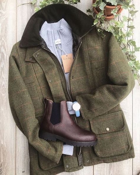 Fairfax And Favor Outfit, English Country Fashion, Fairfax And Favor, Preppy Fall, Country Wear, Country Fashion, Eve Outfit, Classic Wardrobe, Career Wear