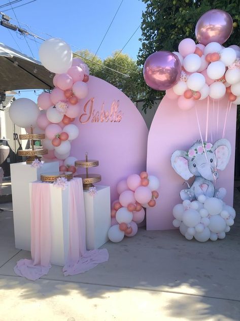 Girl Baby Shower Elephant Theme, Baby Shower Decor Ideas Girl, Girl Elephant Baby Shower Ideas, Baby Girl Party Themes, Little Peanut Baby Shower Girl, Elephant Theme Baby Shower Girl, Baby Shower Elephant Theme Girl, Ideas Para Baby Shower De Nina, Girl Baby Shower Ideas Themes