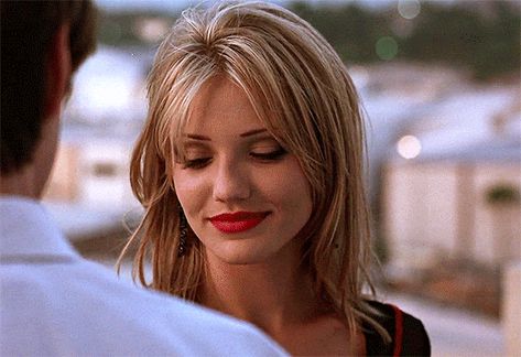 Cameron Diaz 90s Gif, Cameron Diaz The Mask, Tina Carlyle, The Mask 1994, Hair Gif, Cameron Diaz, Movie Gifs, The Mask, Grunge Hair