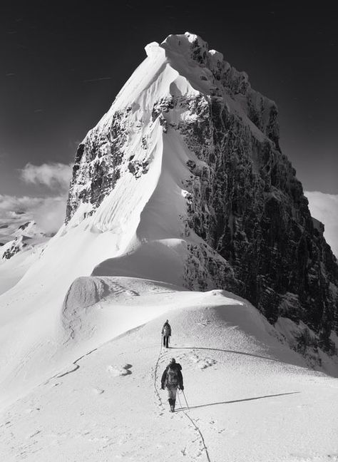 no time Monte Everest, Ice Climbing, Biome, Snow Mountain, Mountain Climbing, Nature Adventure, Wanderlust Travel, Rock Climbing, Mountain Landscape