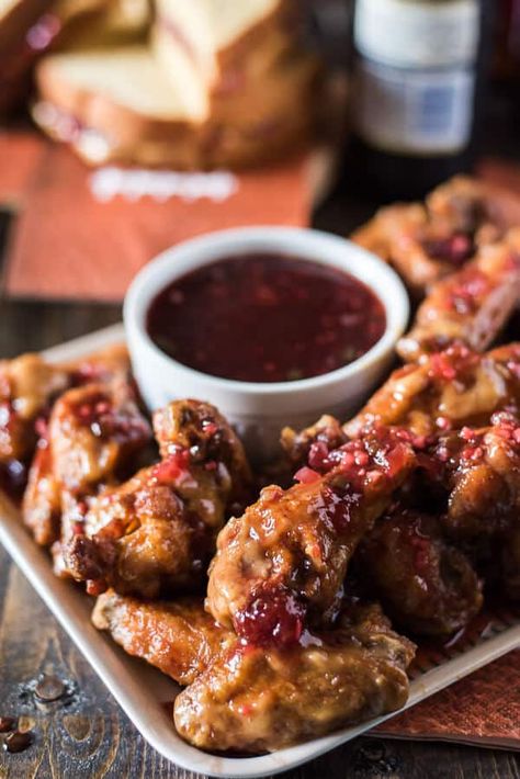 Spicy PB&J Wings - Dip these peanut butter glazed chicken wings into the strawberry jalapeno glaze and cheer louder than ever before! American Sandwich Recipes, Glazed Chicken Wings, Tailgate Snacks, Cilantro Chicken, Jalapeno Chicken, Tailgating Recipes, Snack Dip, Spicy Peanuts, Glazed Chicken