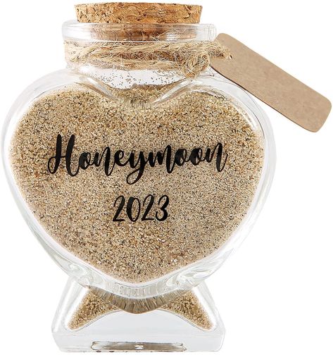 Newlywed Couple Honeymoon Souvenir ♥ You can pack the sand into this lovely glass bottle as a souvenir for honeymoon & wedding and relive your every day with this precious gift! #travelessentials Honeymoon Jar, Sand Keepsake, Sand Jar, Couple Honeymoon, Engagement Unique, Wedding Registry Items, Honeymoon Essentials, Registry Wedding, Travel Gift Ideas