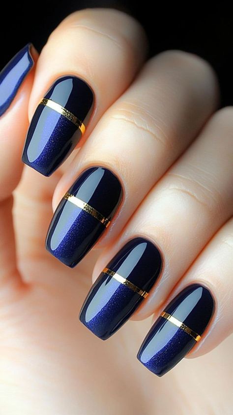 Navy Blue And Copper Nails, Dark Blue Gold Nails, Navy Blue Design Nails, Navy And Gold Nails Design, Navy Blue Nails With Gold, Navy Nails Acrylic, Navy And Gold Nails, Chocolate Brown Ombre, Blue And Gold Nails