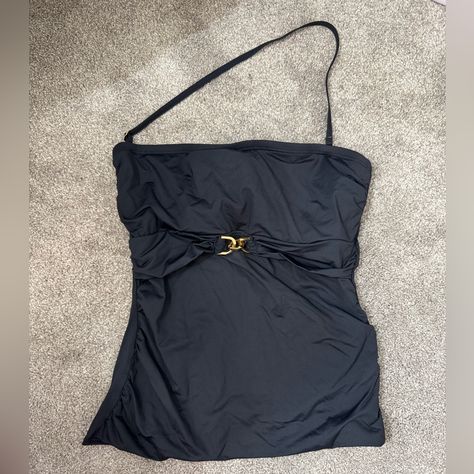 Never Worn With Removable Halter Strap And Underwire Poshmark Clothes, Trashy Outfits, Halter Strap, 2024 Fashion, Really Cute Outfits, Tankini Top, Product Photos, Swimsuit Tops, Dream Clothes