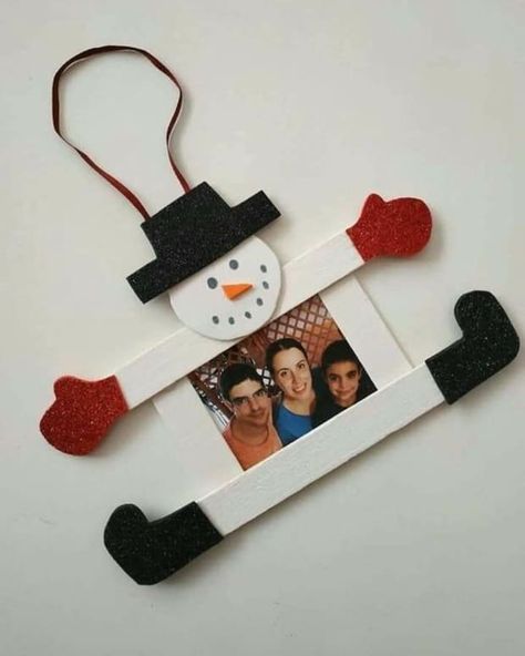 Adornos Navidad Diy, Ideas Para Navidad Manualidades Faciles, Decoracion Navidad Diy, Christmas Diy Kids, Ideas Navideñas, Diy Christmas Ornaments Easy, Preschool Christmas Crafts, Christmas Crafts For Kids To Make, Christmas Arts And Crafts