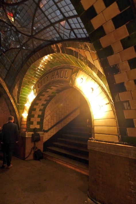 The old city hall subway station entryway. One of the ncredible new photos of the old City Hall Subway Station in FiDi, typically off-limits to most of us in New York City﻿! If you're a member of the New York Transit Museum﻿-- you can even get tickets to the infrequently offered, hour-long tour for just $40. http://tribecacitizen.com/2013/03/14/inside-the-old-city-hall-subway-station/ Underground Subway, Nyc History, Beautiful Ruins, Subway Station, U Bahn, New York State Of Mind, Abandoned Mansions, Nova York, The Big Apple