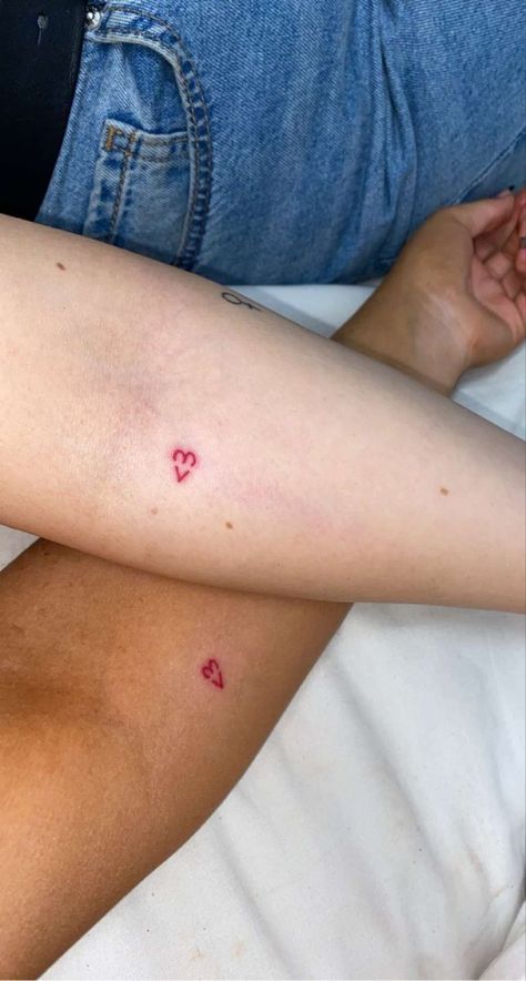 Bestie Heart Tattoos, Half Heart Tattoo Best Friend, Two Matching Tattoos, Aesthetic Best Friend Tattoos, Heart Best Friend Tattoos, Trio Tattoo Ideas Aesthetic, Maching Tattoos Bff, 4 Person Tattoos, Tattoo For Besties