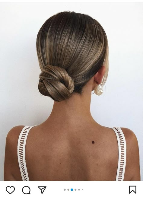 Bridesmaid Hair Inspo, Wedding Hair Up, Guest Hair, Bridesmaid Hair Makeup, Bridal Hair Inspiration, Homecoming Makeup Black, Wedding Guest Hairstyles, Hair Homecoming, Bridesmaid Hair Down