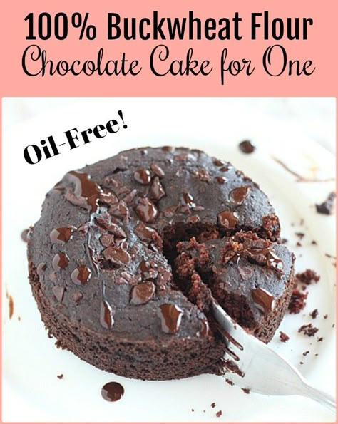 NO oil or butter needed to make this scrumptious buckwheat flour chocolate cake! Chocolate Cake For One, Buckwheat Flour Recipes, Buckwheat Recipes, Buckwheat Flour, Gf Desserts, Gluten Free Sweets, Gluten Free Cakes, Foods With Gluten, Sem Lactose