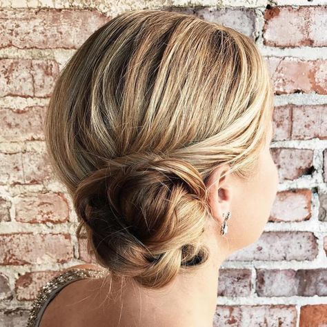 Braided Side Bun For Shorter Hair Formal Side Bun, Side Braid With Bun, Braided Side, Side Bun Hairstyles, Side Updo, Side Bun, Short Hair Bun, Long Box Braids, Prom Hairstyles For Short Hair