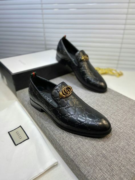 GUCCI men's formal leather shoes $100 Original exclusive new style💯 Official website global debut men's formal leather shoes🔝The shoe upper is made of original imported grainy calfskin with a specially supplied➕imported🐂leather lining, and a specially supplied anti-slip and wear-resistant sole. Create a stylish personality to set you apart! Sizes: 38-44. #gucci Whatsapp:8613024730673 Gucci Dress Shoes, Hennessy Very Special Cognac, Gucci Mens, Black Men Fashion Swag, Leather Formal Shoes, Men's Loafers, Formal Shoes For Men, Waterproof Shoes, Mens Formal