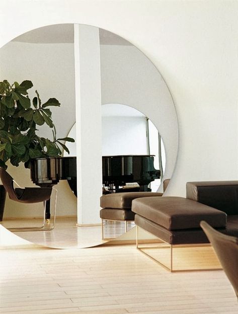 Make Them Wonder: Giant Round Mirrors Round Mirror Living Room, Big Round Mirror, Large Round Mirror, Big Mirror, Circular Mirror, Living Room Mirrors, Design Del Prodotto, Large Mirror, Mirror Designs