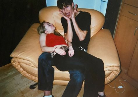 #houseparty #drunk #sleeping #girl #couple #alcohol #party #retro #aesthetic Duo Reference, Dark Reference, Inciting Incident, Sleeping Girl, Alcohol Aesthetic, Girl Couple, Retro Aesthetic, Couple Aesthetic, House Party