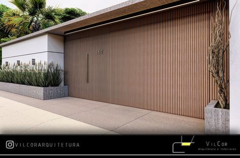 Projeto feito pela Vilcor arquitetura, a idéia de fachada para muro da residência B.G. O que se destaca nessa fachada é o elemento da madeira ripada na parede, na porta social e no portão de acesso à garagem ambos com efeitos camuflados formando uma continuidade no vão todo. Muro Exterior Fachada, Front Wall Design, Compound Wall, Interior Design Your Home, Boundary Walls, Front Gates, Living Room Sofa Design, Concrete Wood, Courtyard House